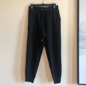 PERFECT BLACK DRAWSTRING JOGGER PANT